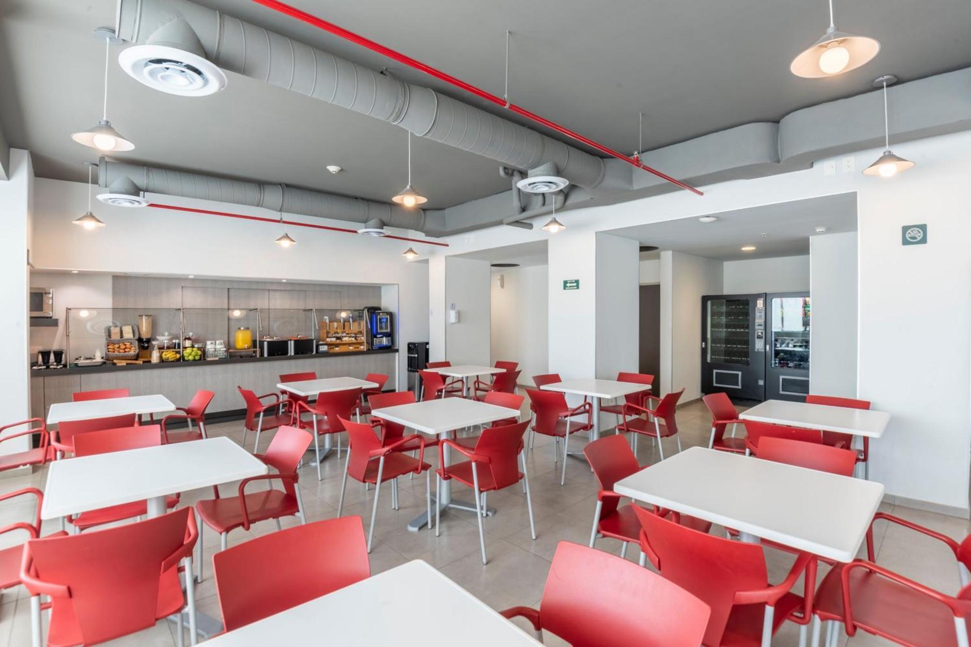 City Express Junior By Marriott Merida Altabrisa Extérieur photo